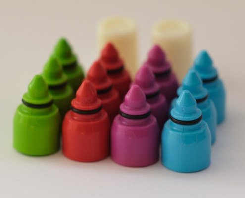 12-minis-toupies-pour-le-jeu-spin-it-up-matoupie-jean-pierre-de-siebenthal-artisan-local-faiseur-de-toupies-fabrication-suisse