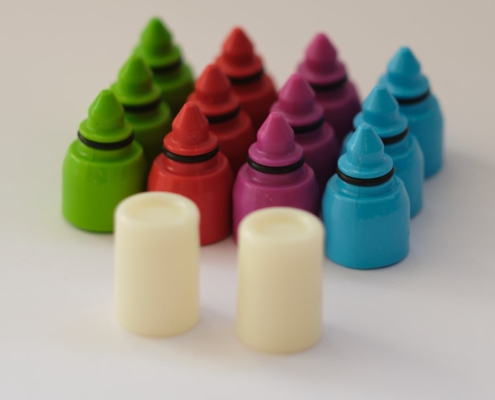 12-minis-toupies-pour-le-jeu-spin-it-up-matoupie-jean-pierre-de-siebenthal-artisan-local-faiseur-de-toupies-fabrication-suisse